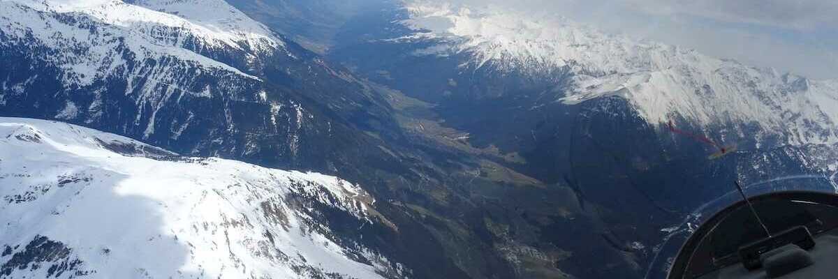 Flugwegposition um 12:14:27: Aufgenommen in der Nähe von Gemeinde Gallzein, Österreich in 2595 Meter